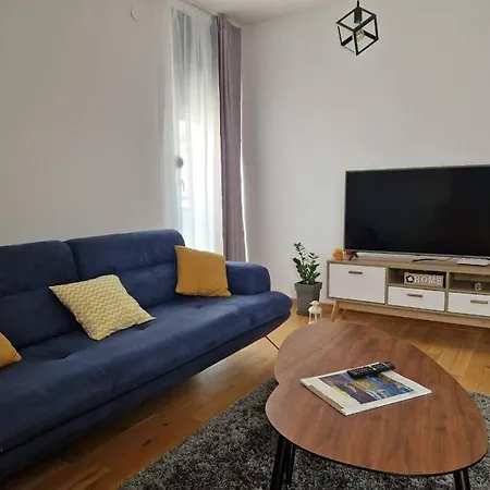 Your Second In Apartman *