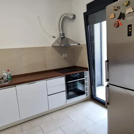 Your Second In Apartman